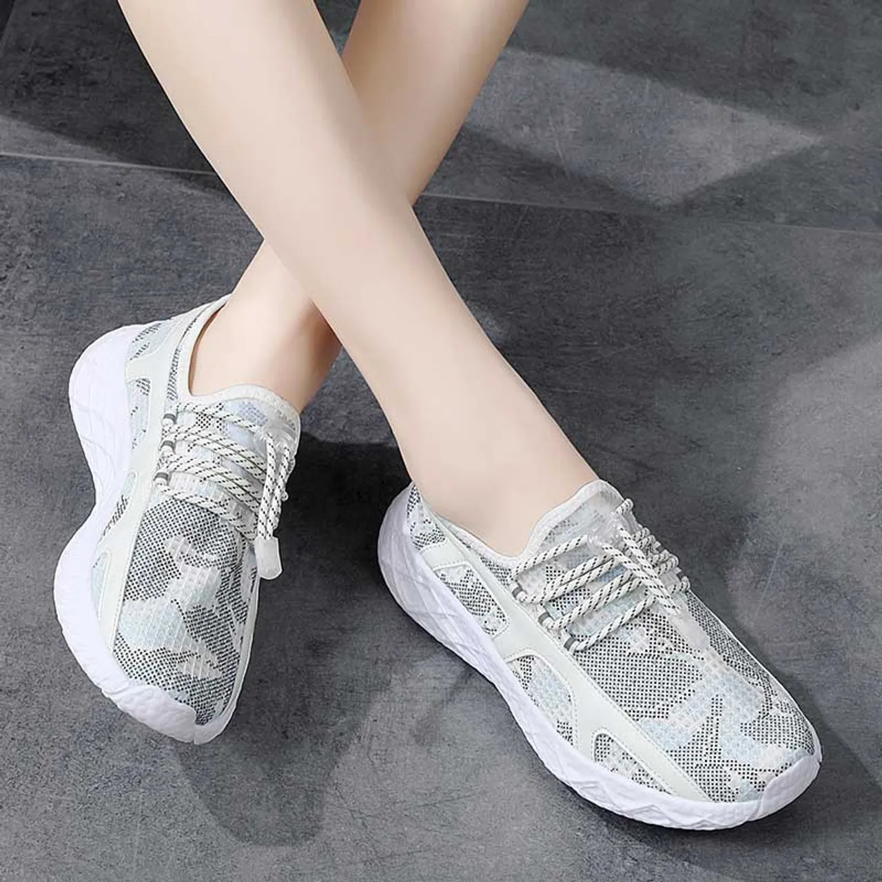 Blue pattern cloth casual shoe sneaker