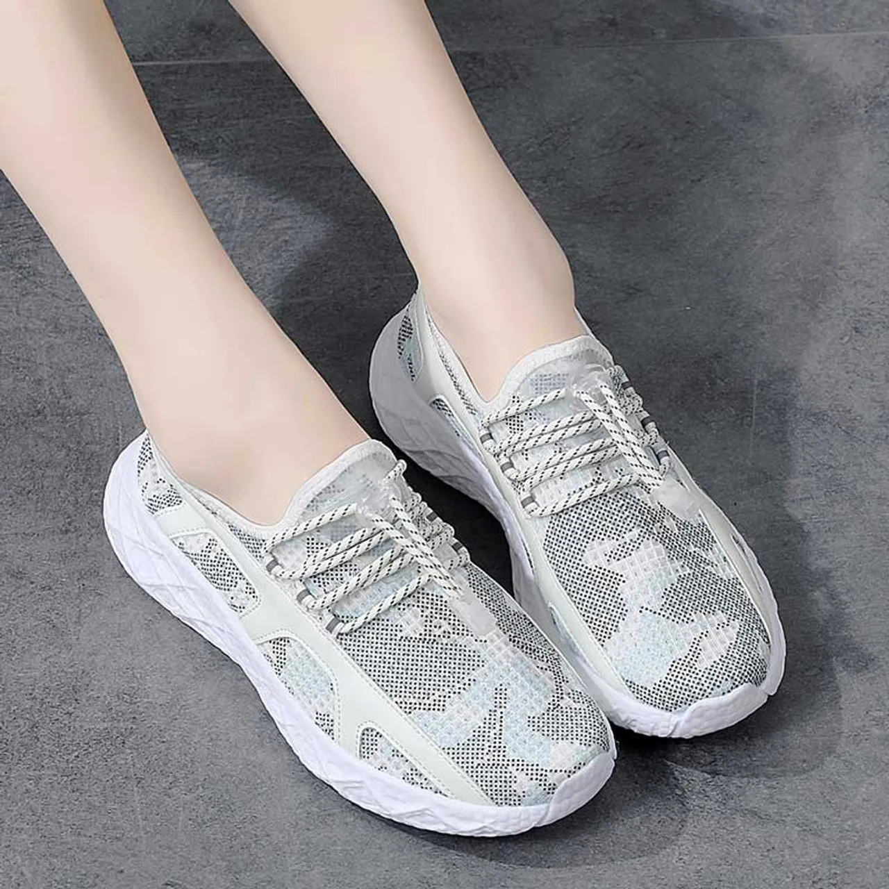 Blue pattern cloth casual shoe sneaker