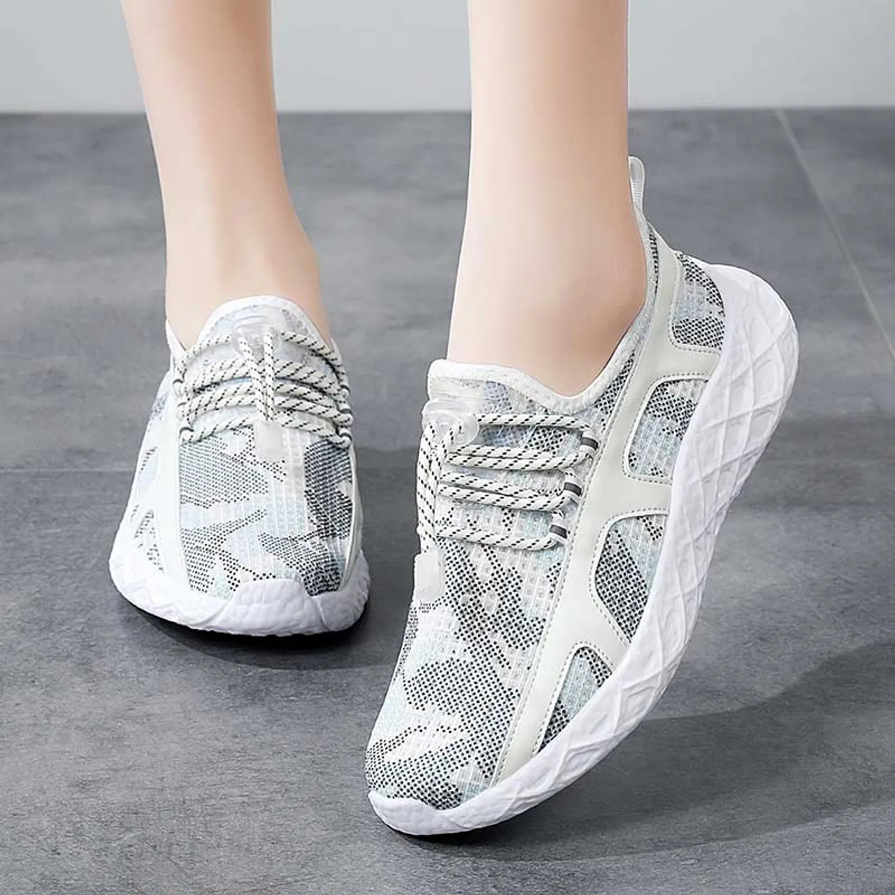 Blue pattern cloth casual shoe sneaker