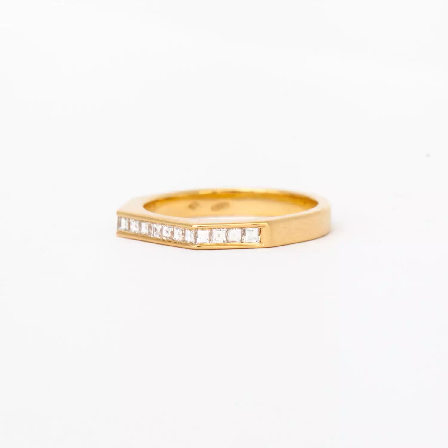 Carre Cut Diamond Band