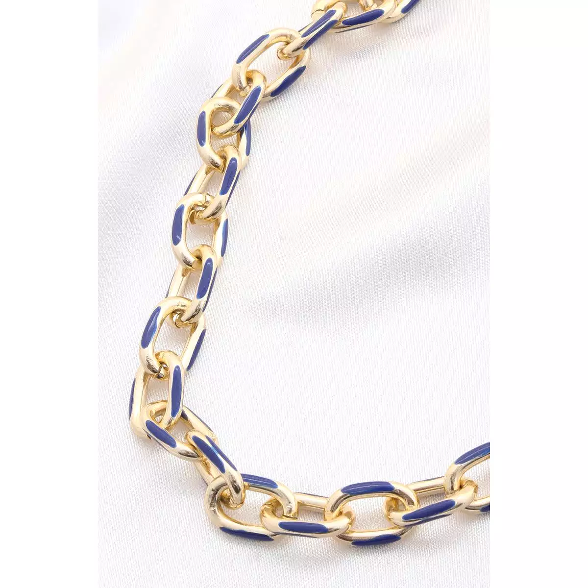 Color Metal Oval Link Necklace