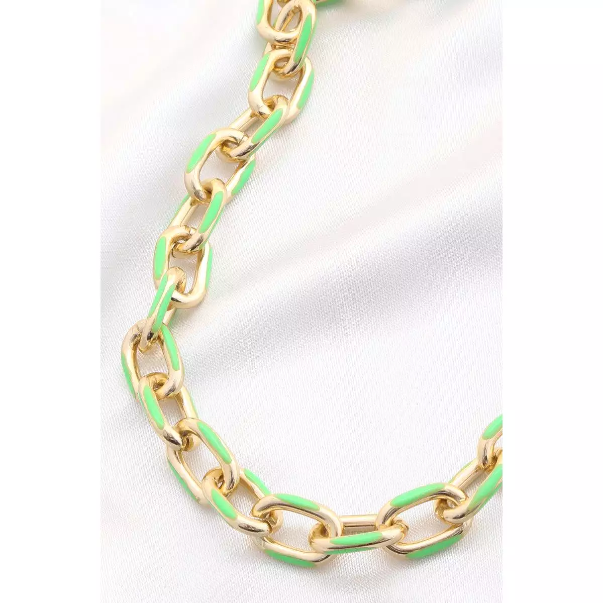 Color Metal Oval Link Necklace