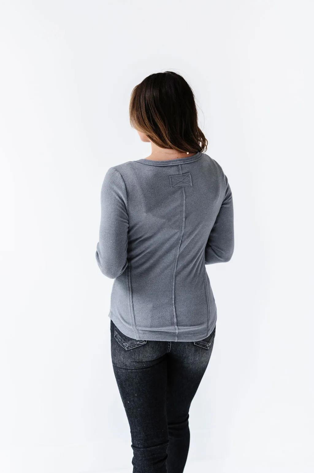 Grayson Long Sleeve Tee in Charcoal - Size Large Left