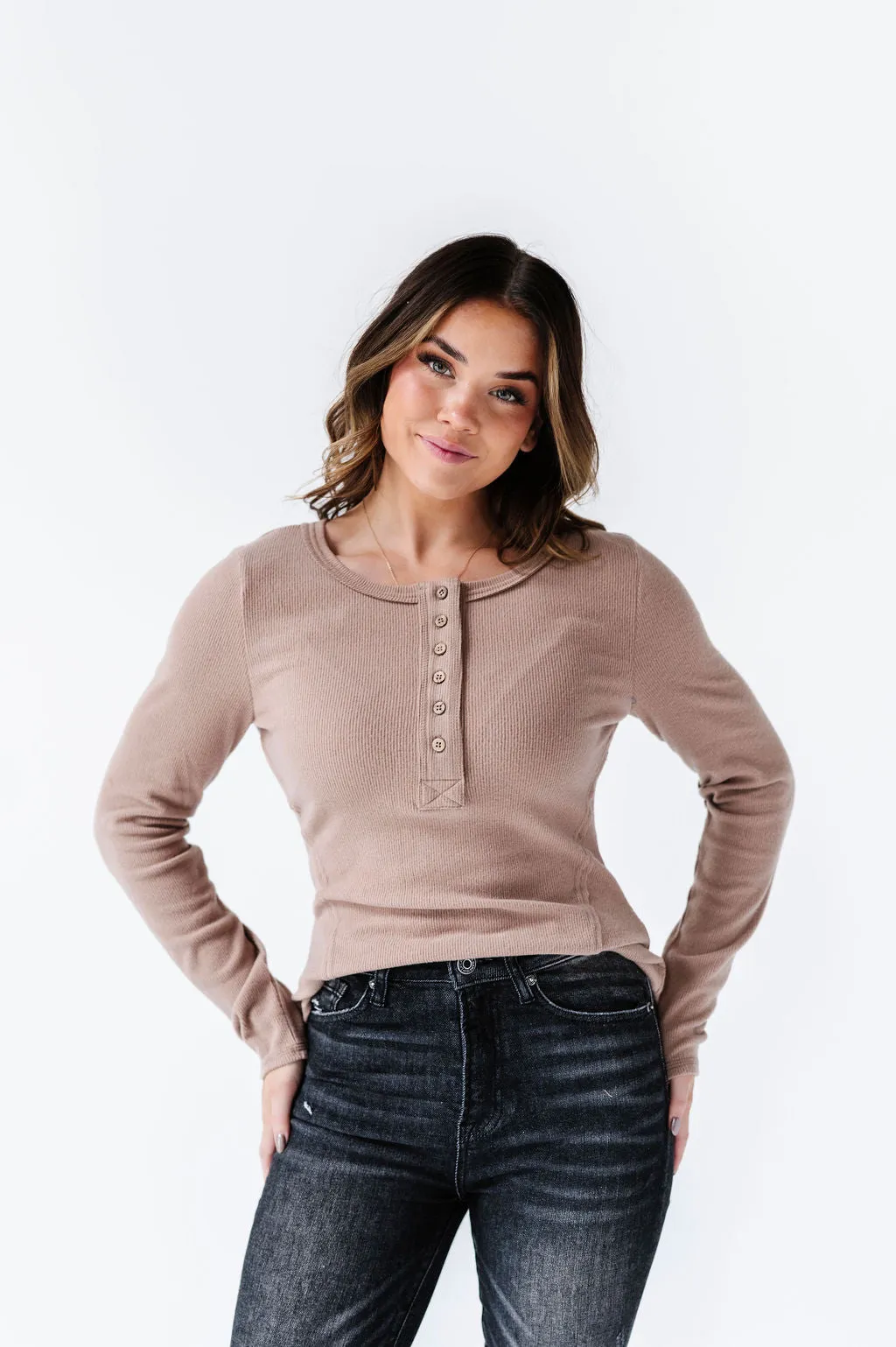 Grayson Long Sleeve Tee in Mocha - Size Small Left