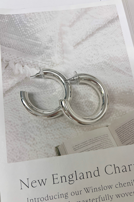 On The Crest Tube Hoop Earrings