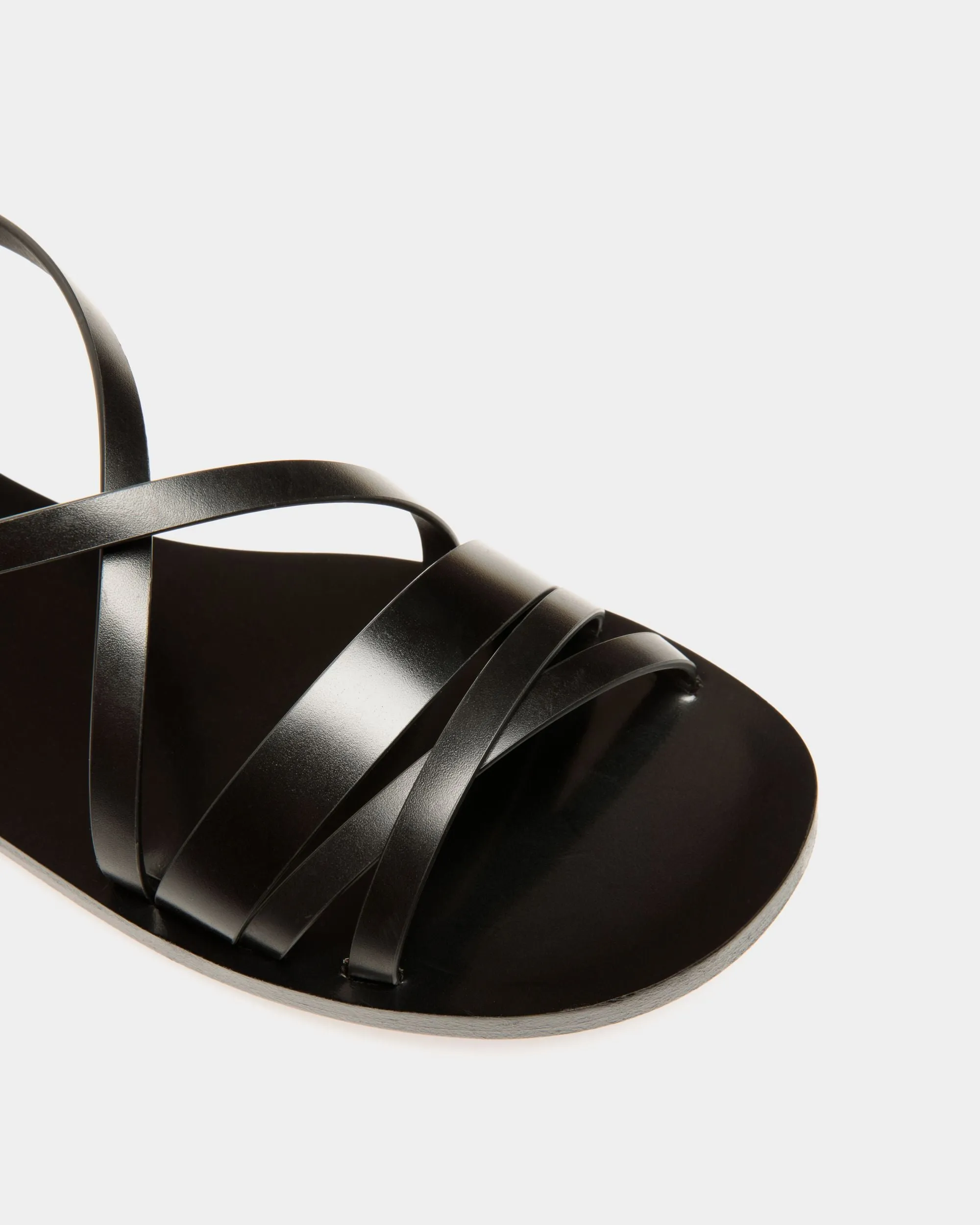 Salis Flat Sandal In Black Leather 