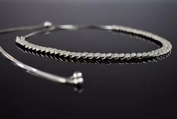 SILVER LINK UP NECKLACE